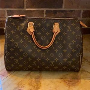 Louis Vuitton speedy